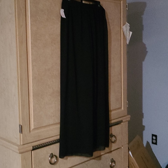 Lord and Taylor wide leg flowy dress pants - Picture 2 of 7